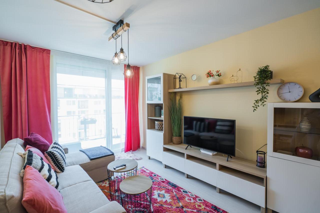 Mf Adriana Panorama Apartment Siofok Ngoại thất bức ảnh